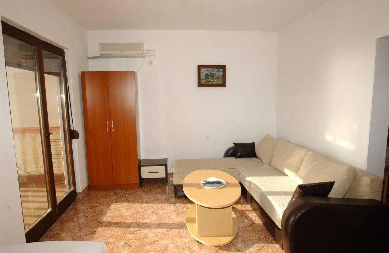 Mm Kovacevic Apartments Petrovac Exterior photo